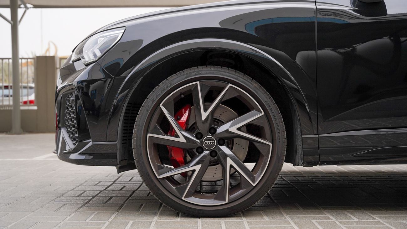 أودي RSQ3 Q3 RS SPORTBACKTFSI 2.5 L 400 HP