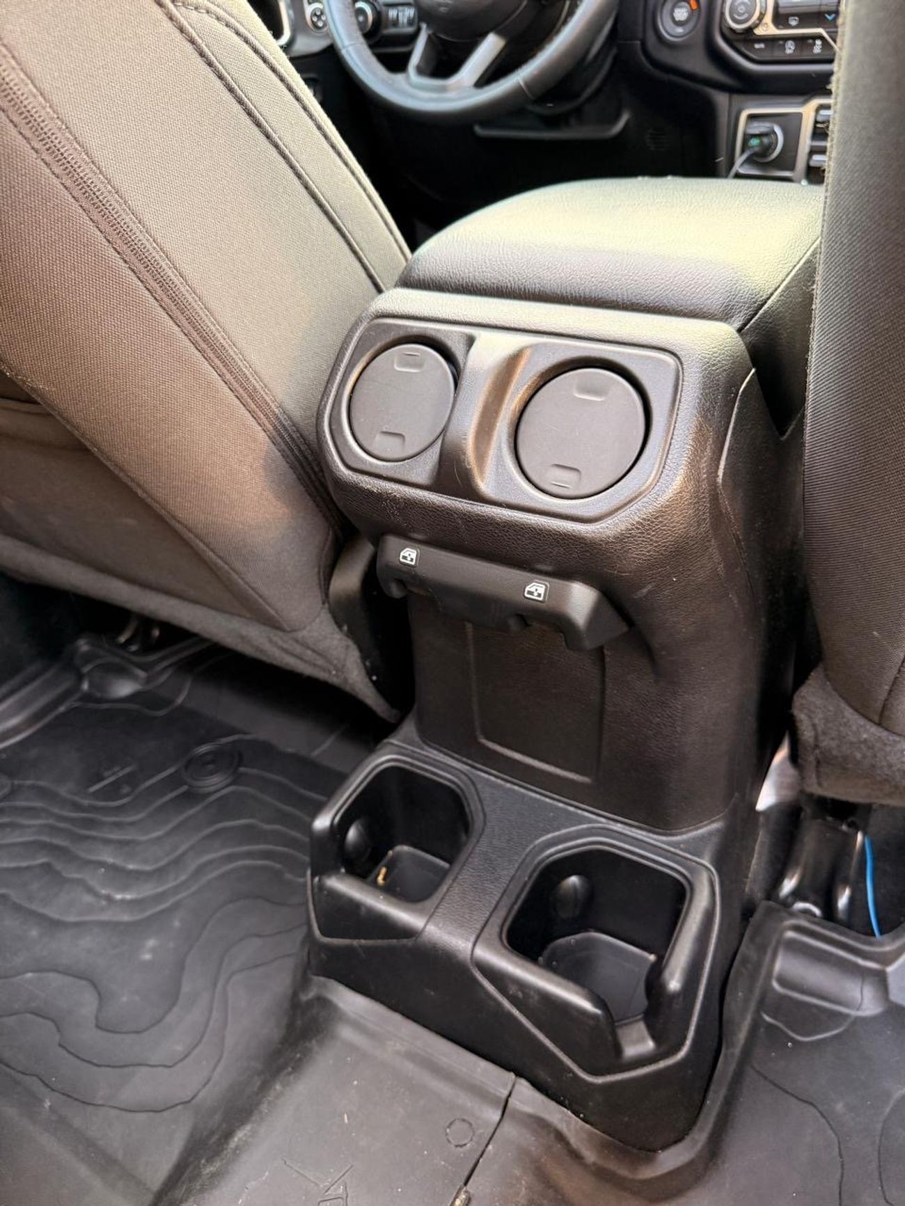 Jeep Wrangler Unlimited Willys 3.6L A/T