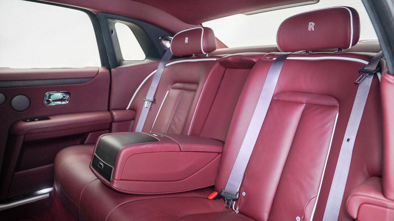 رولز رويس جوست Silver Badge | AED 12,993 PM | Up to 3 Years Unlimited Warranty | GCC