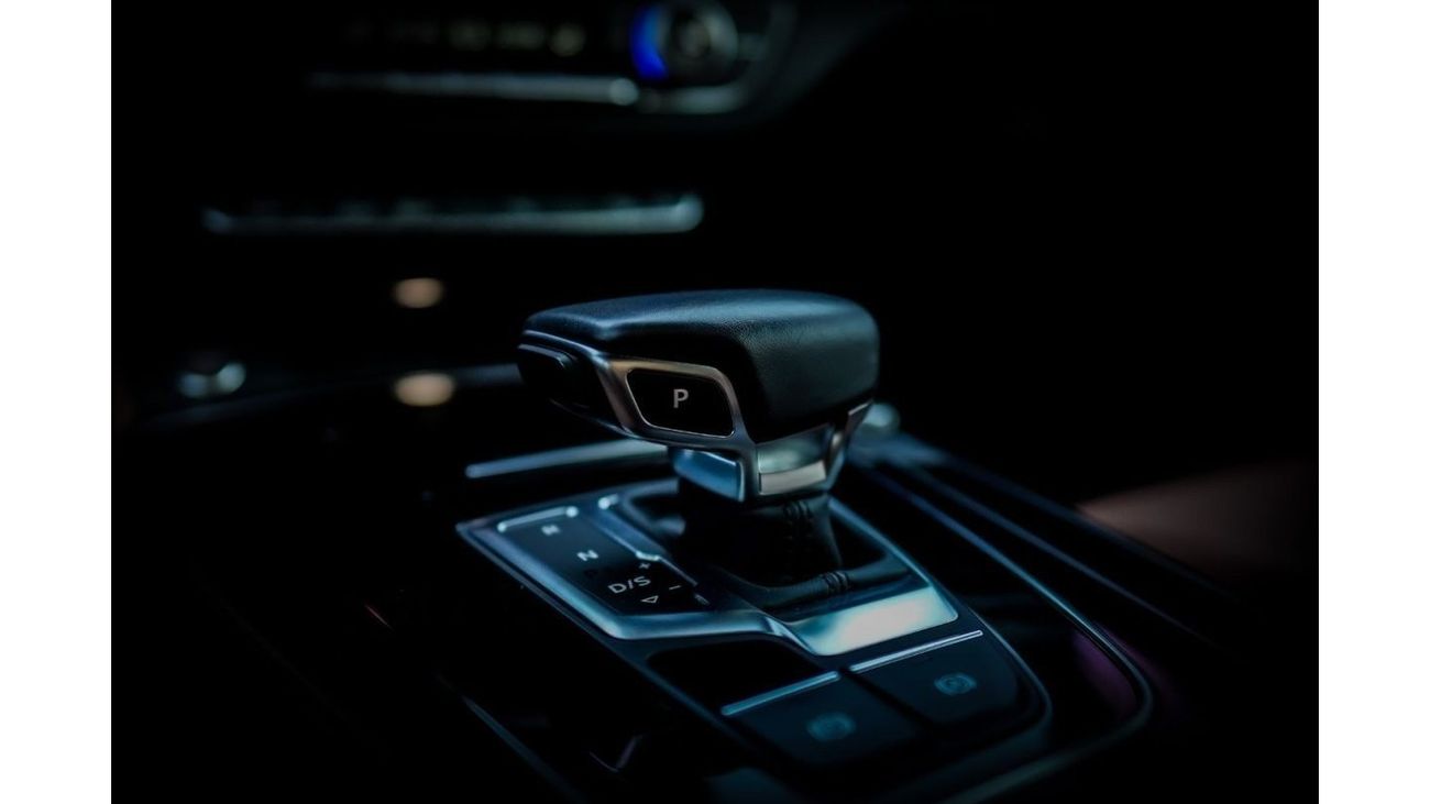 Audi Q5 45 TFSI quattro S Line Audi Q5 45TFSI Quattro S-Line Sportback 2022 GCC under Agency Warranty and Se