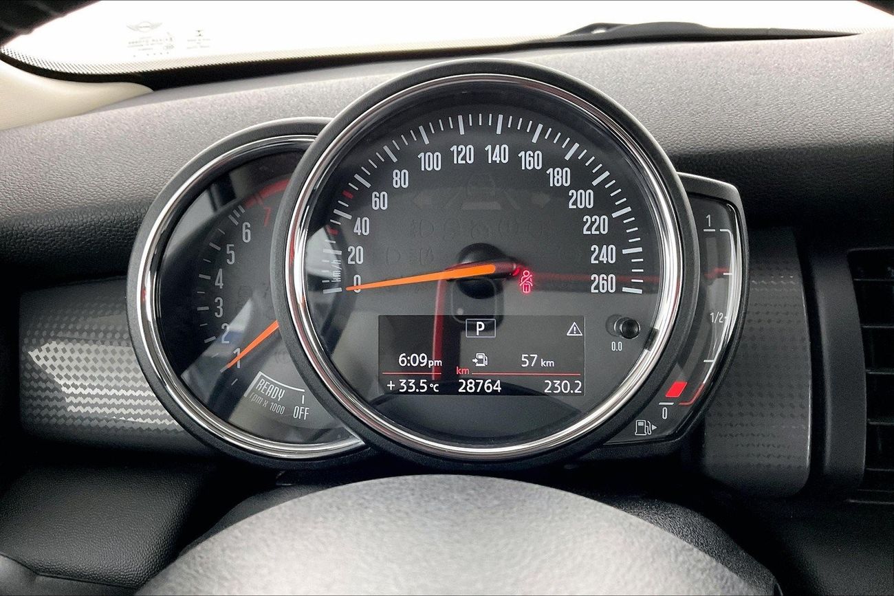 ميتسوبيشي مونتيرو GLS Premium | عرض العيد الحصري | خالية من أضرار الفيضانات