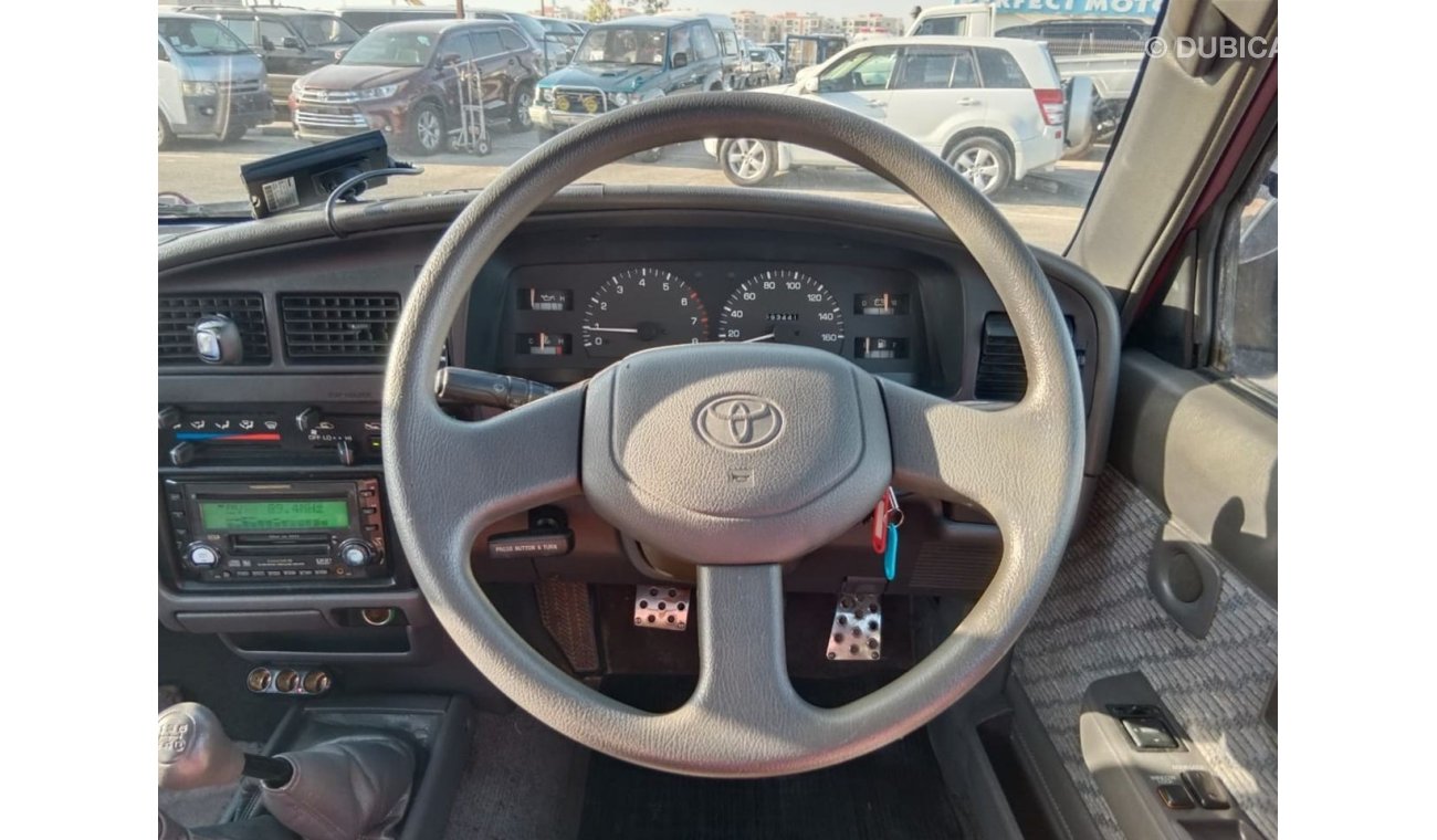 تويوتا هيلوكس TOYOTA HILUX PICK UP RIGHT HAND DRIVE (PM1349)