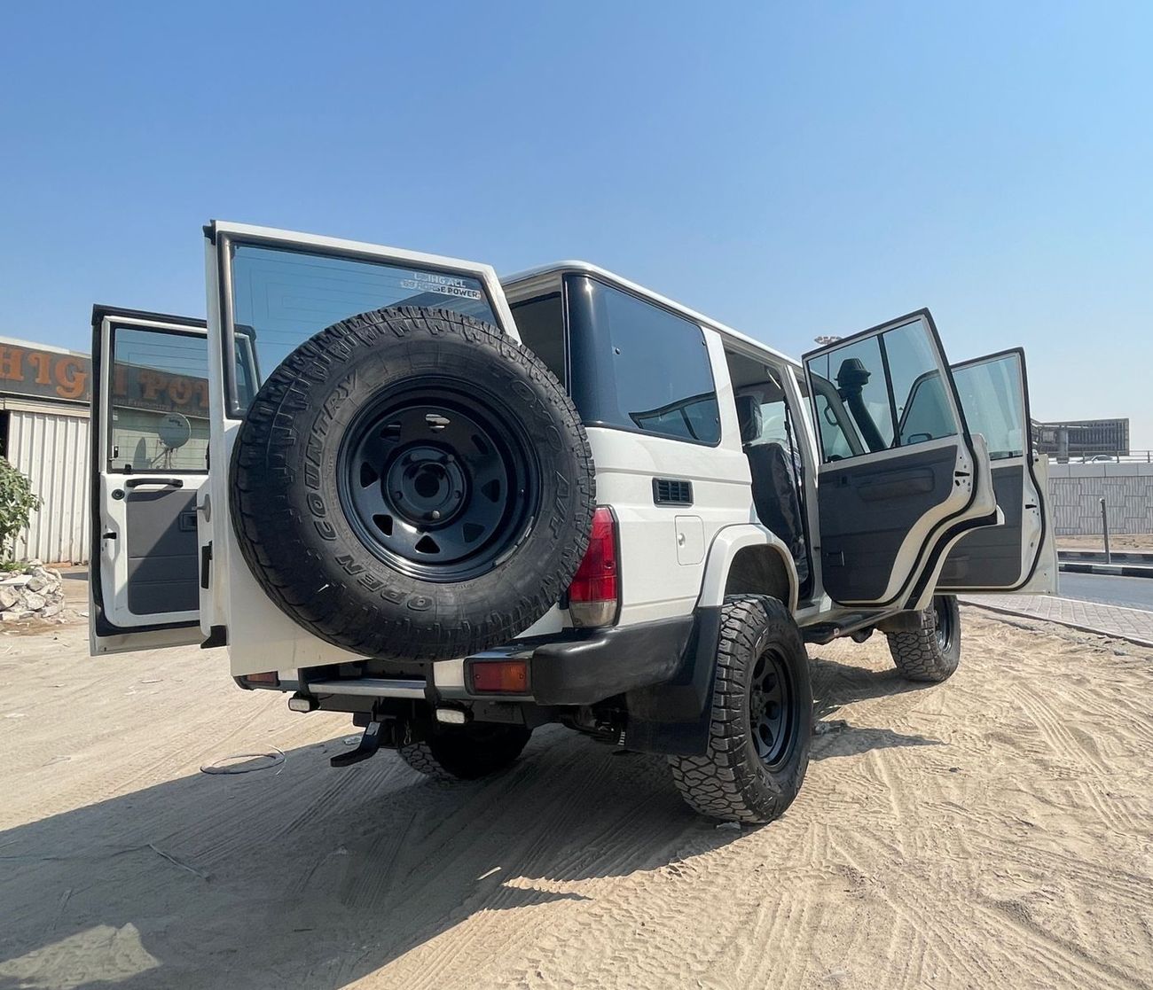 تويوتا لاند كروزر 5 Doors Hardtop ,Diesel 4500 CC ,Right Hand Drive ,Manual Transmission