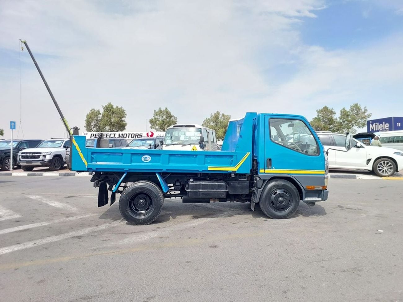 Mitsubishi Fuso Canter (RAMADAN OFFER) MITSUBISHI CANTER TRUCK RHD 1998 MODEL 4.5 L DIESEL MANUAL(PM30616)