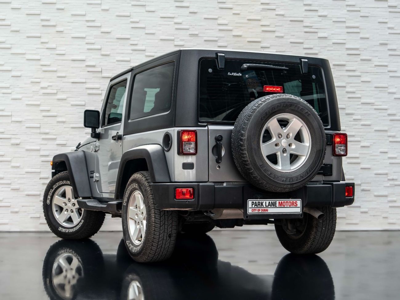 Jeep Wrangler Sport 3.6L A/T