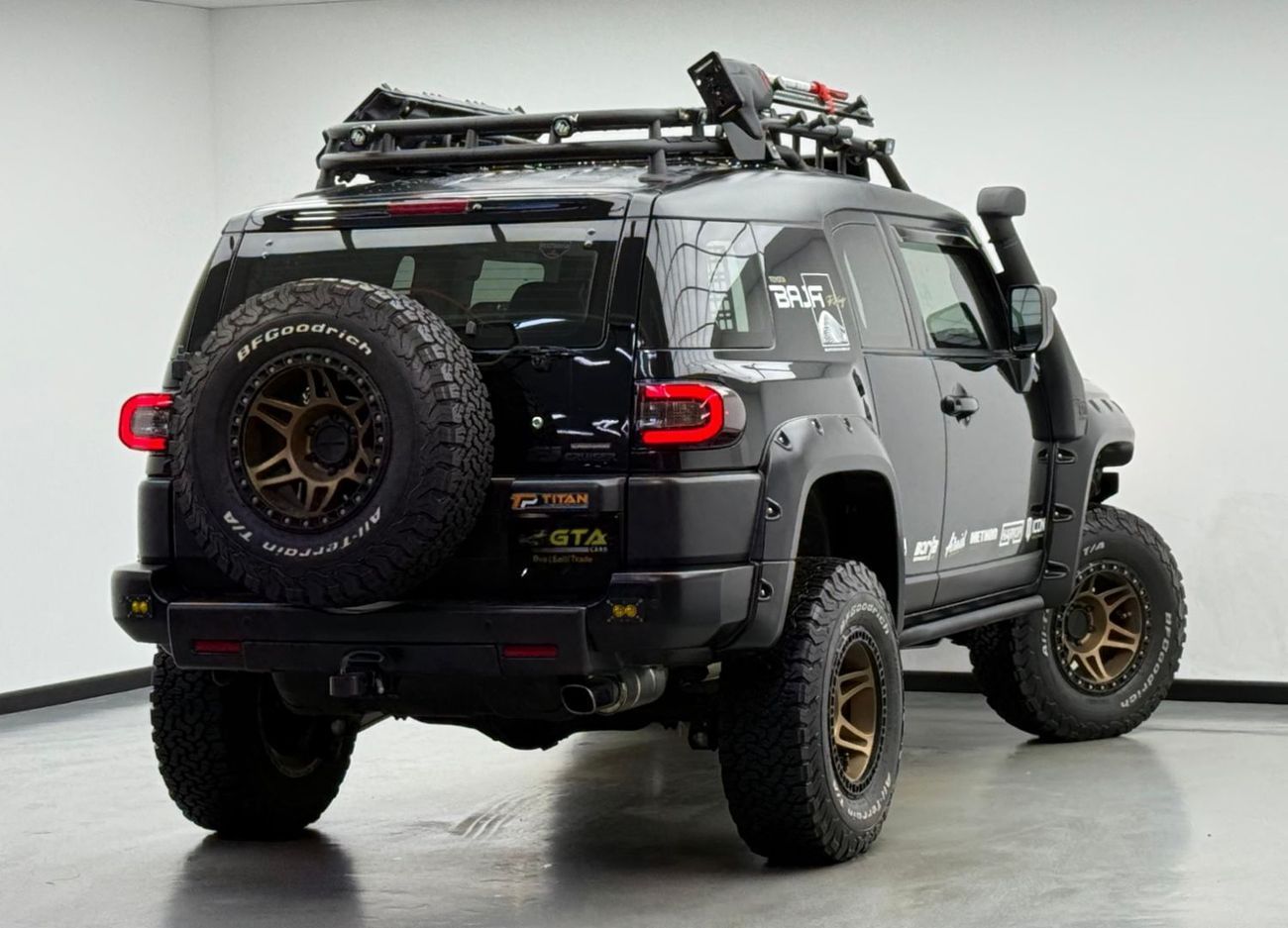 Toyota FJ Cruiser 2015 Toyota FJ Cruiser GXR Titan Upgraded, Full Toyota Service History, Excellent Condition, GCC