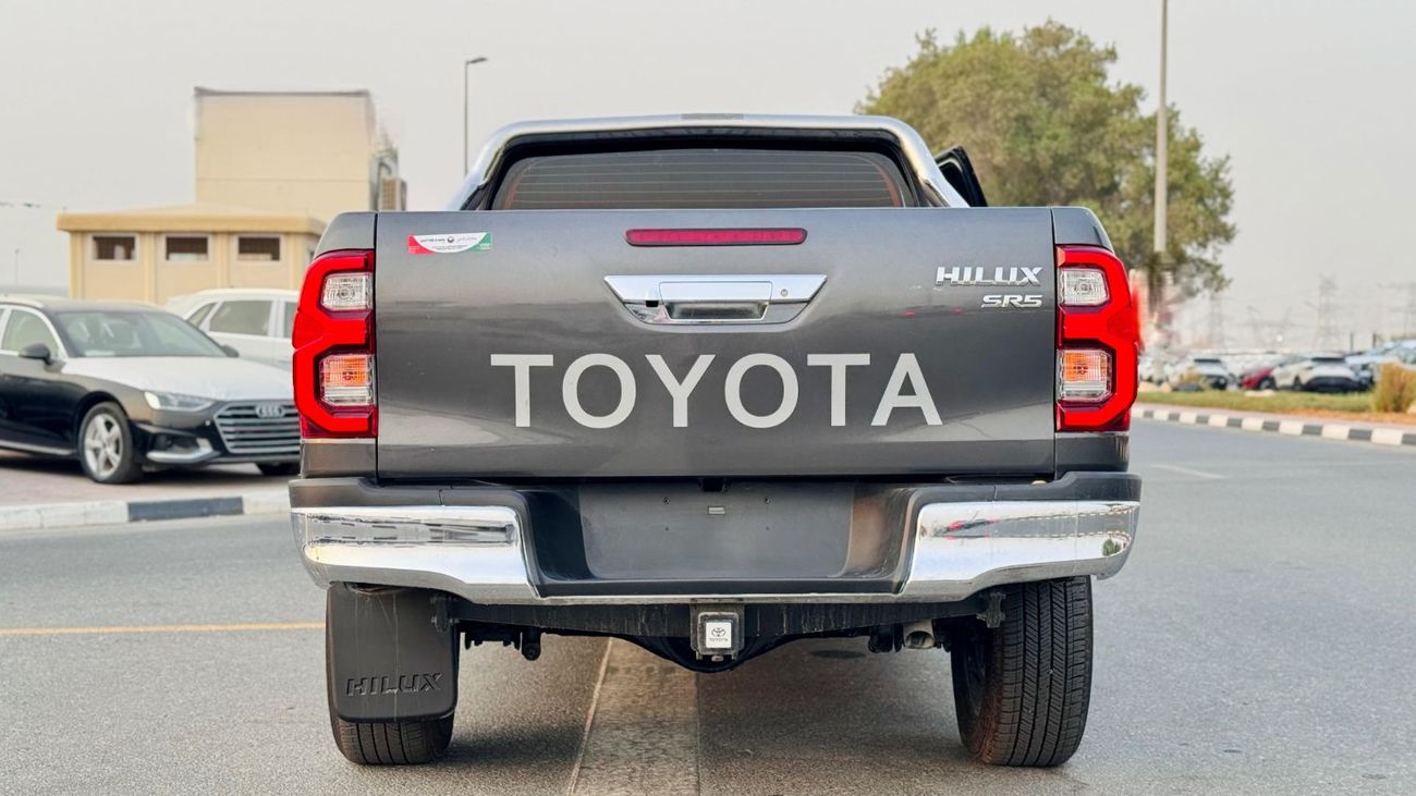 تويوتا هيلوكس SMART CAB | 2.8L DIESEL | 4WD | RHD | ROLL BAR & LEATHER SEATS