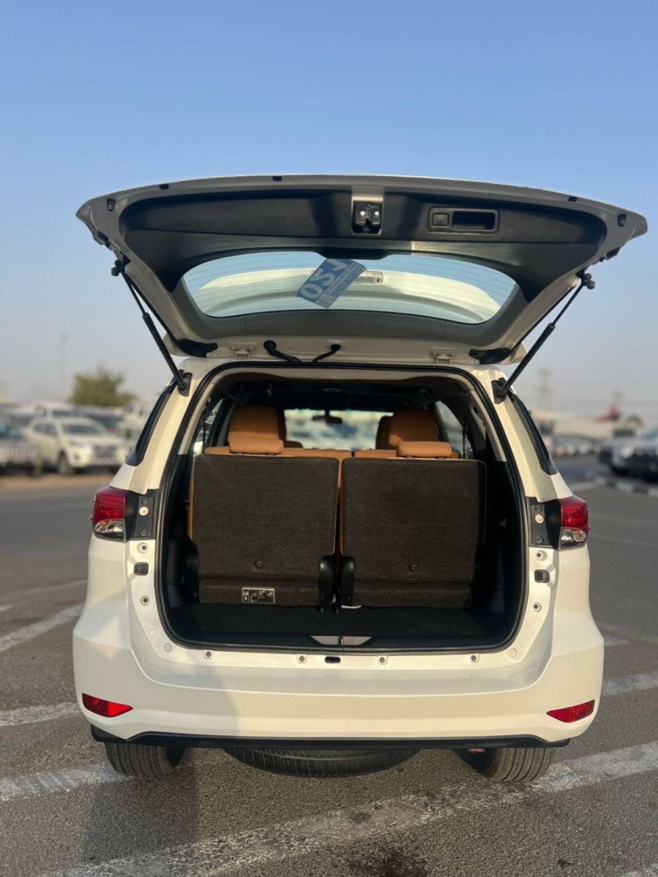 تويوتا فورتونر 2021 TOYOTA FORTUNER V4 2.7L - 4X4  4Wheel Drive - Rear Camera