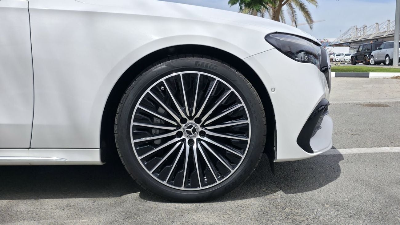 مرسيدس بنز E200 MERCEDES BENZ E200 | MID OPTION | OKM | 2024 | GCC
