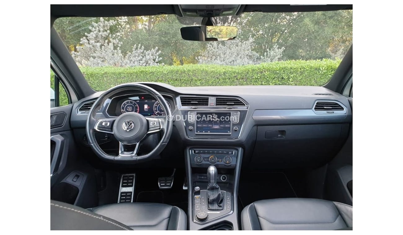Volkswagen Tiguan R-Line Volkswagen Tiguan GCC 2017 Full Option - 2Keys - Perfect Condition