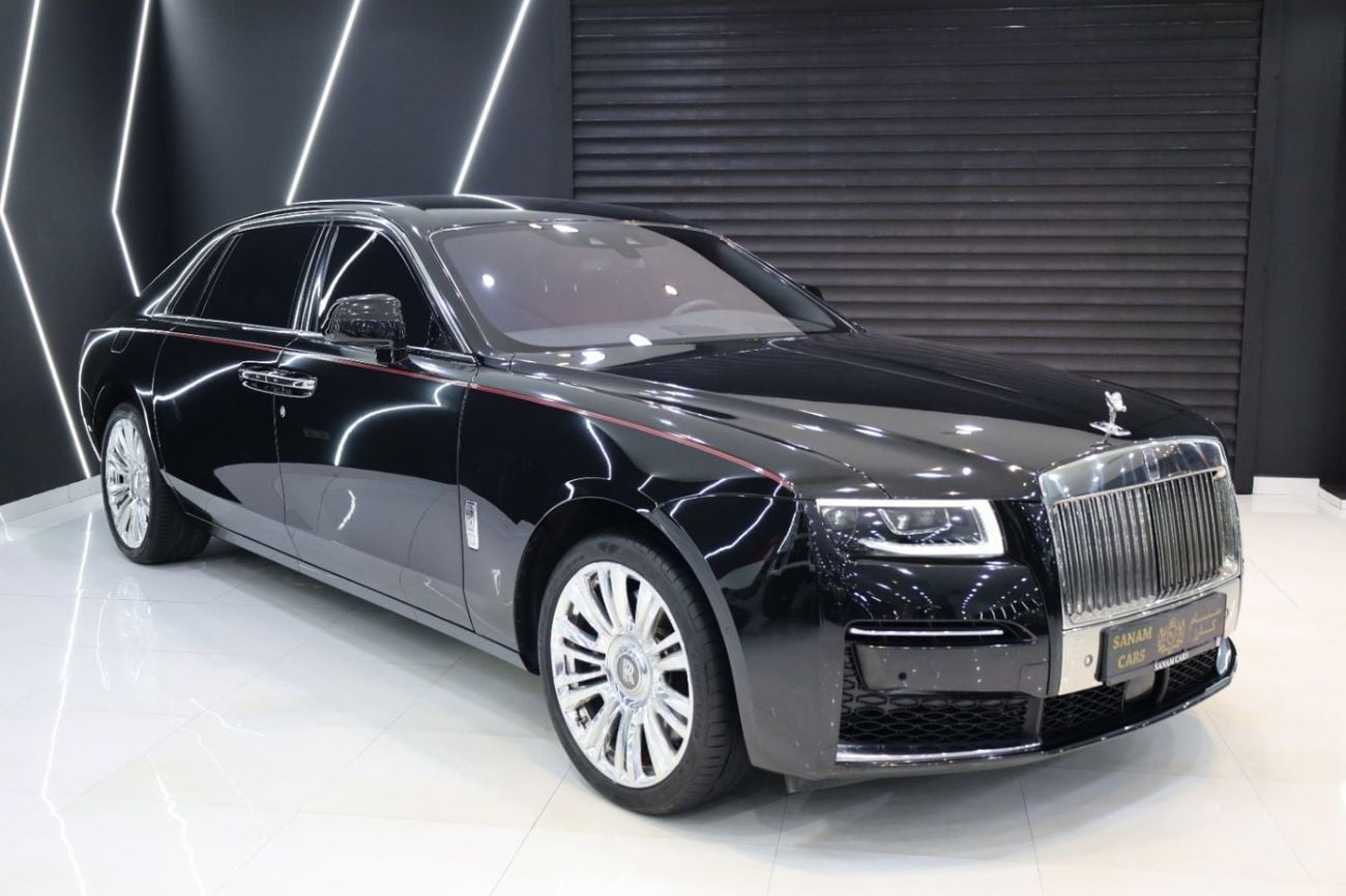 رولز رويس جوست EWB, Rear Entertainment, Starlight, Illuminated Grille, GCC Specs!!