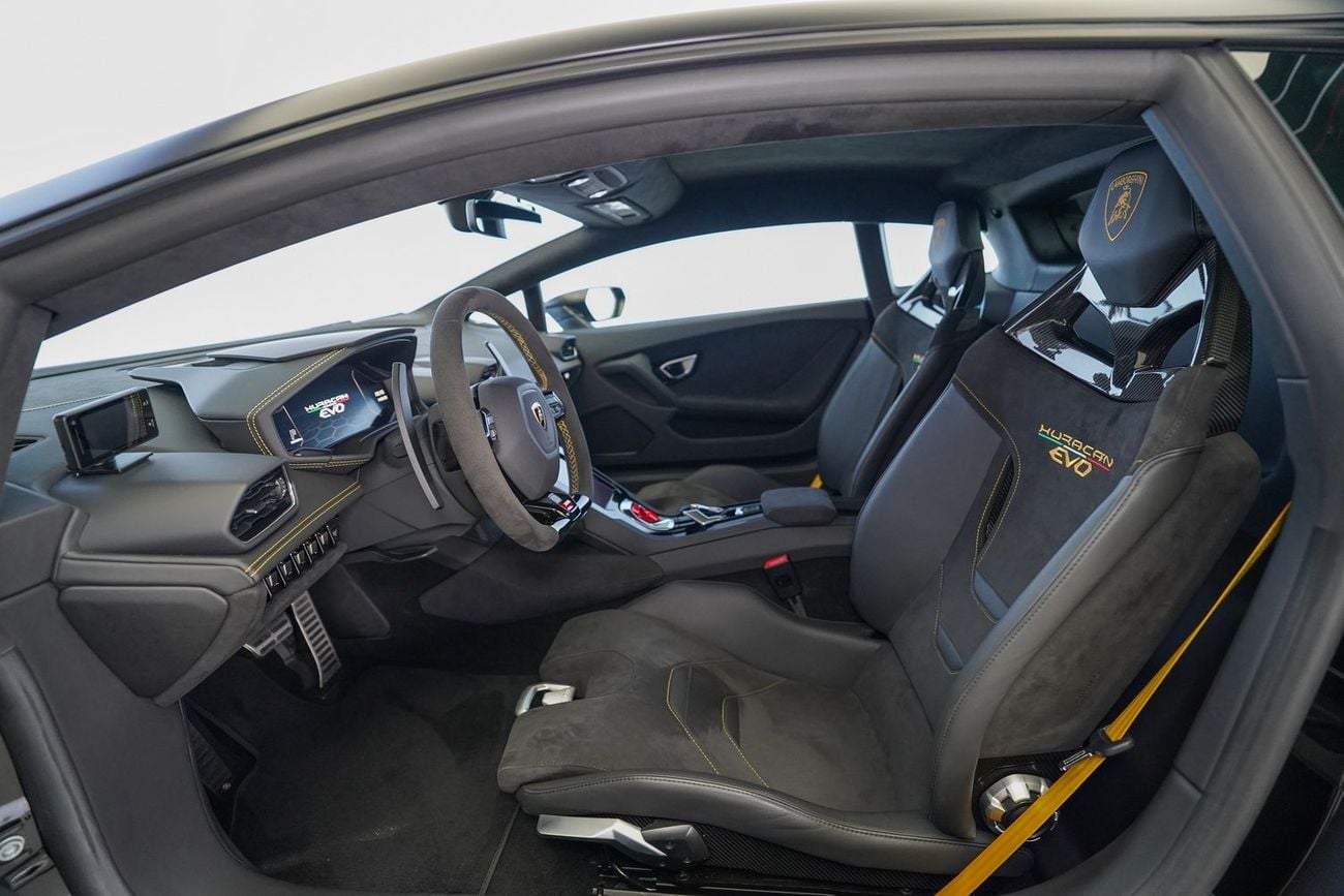 Lamborghini Huracan EVO Coupe AKRAPOVIC