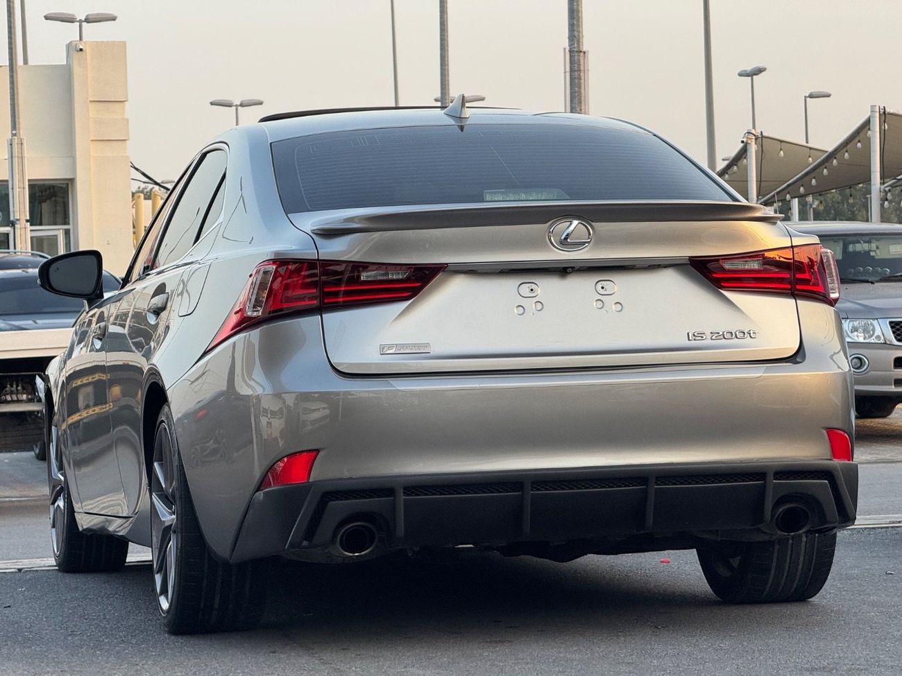 لكزس IS200t F Sport 2.0L