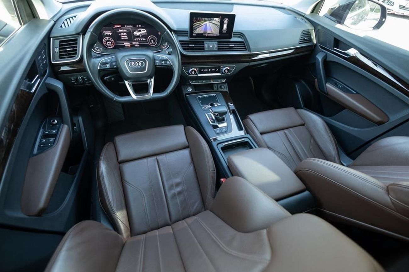 أودي Q5 45 TFSI quattro S Line 2.0L (245 HP) SUV Audi Q5 45TFSI Quattro S-line 2019 GCC under Warranty with