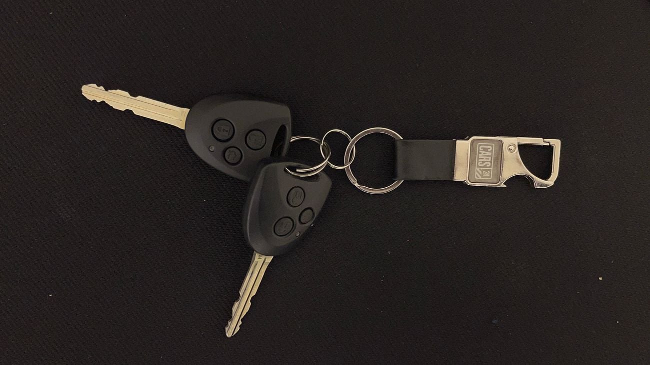 تويوتا يارس E 1.5 | بدون دفعة مقدمة | اختبار القيادة في المنزل