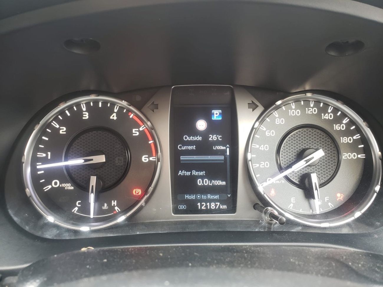 Toyota Hilux SR5 export from Australia