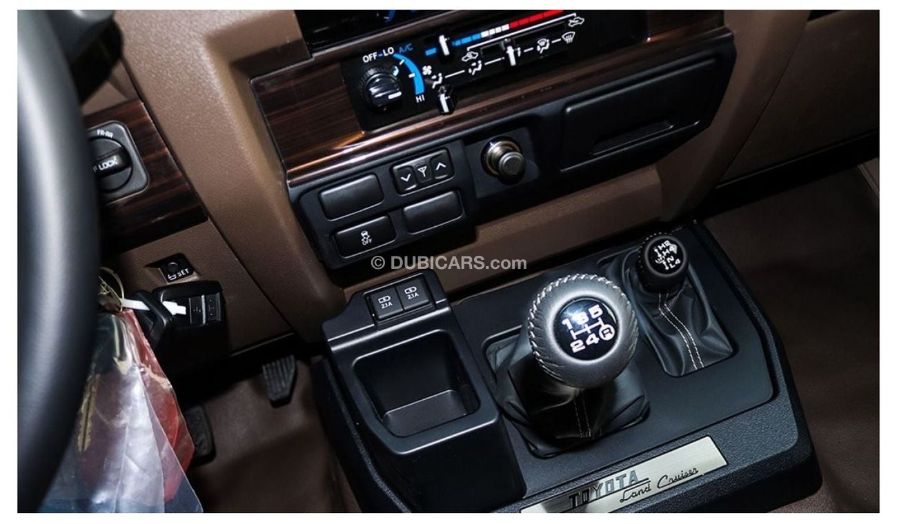 Toyota Land Cruiser Pick Up DC 4.5 V8 ANIVERSARY 23/23 FOR EXPORT