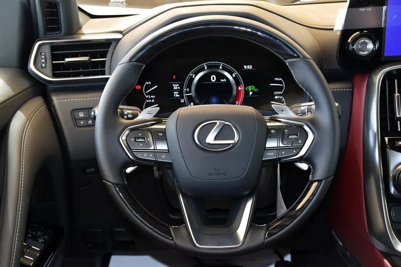 Lexus LX600 SIGNATURE | GCC Specs | Full Option l AlFuttaim Warranty