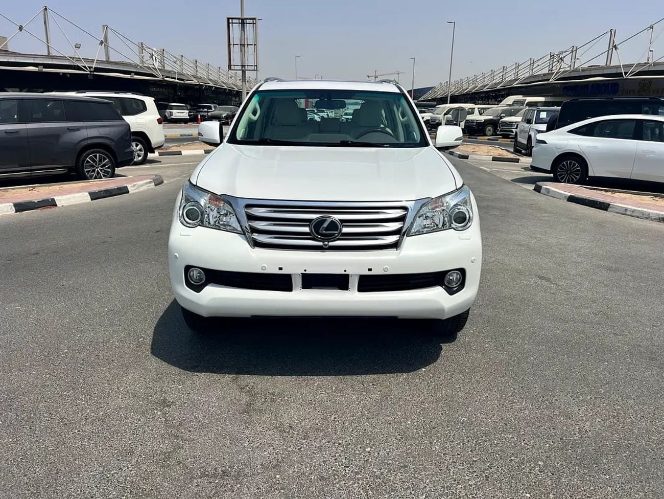 Lexus GX460 GX 460 Platinum | GCC Specs full service history from al Futtaim | Excellent Condition