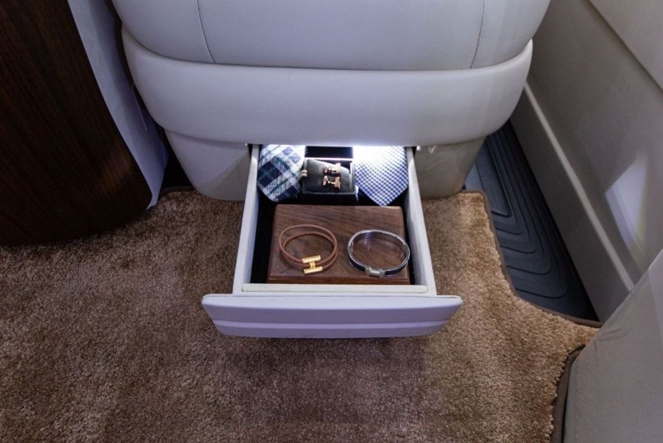 Mercedes-Benz V 300 ERTEX LUXURY CAR DESIGN CO. BLUE PRADA FUTURE