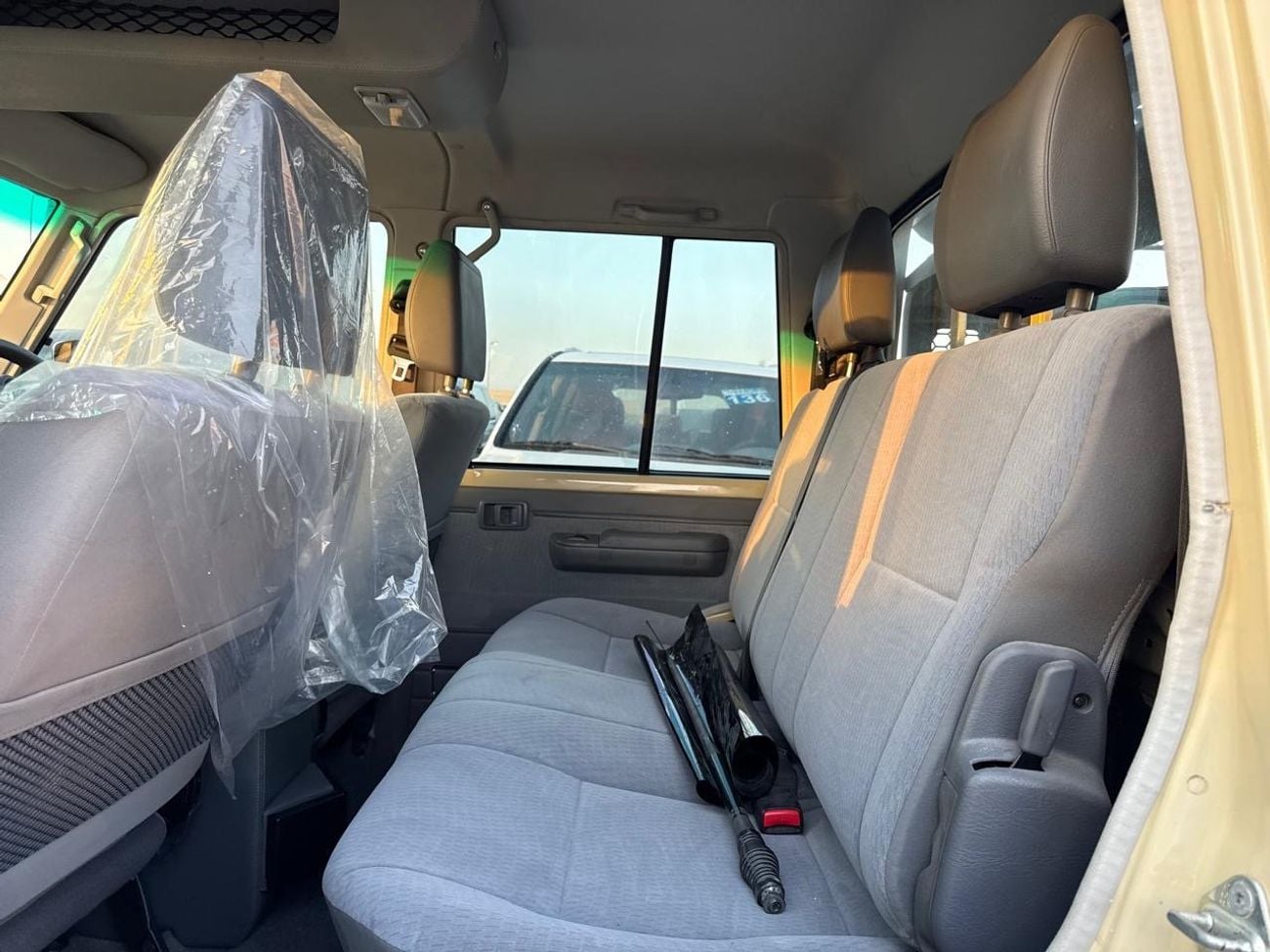 تويوتا لاند كروزر بيك آب Double Cabin 4.5L