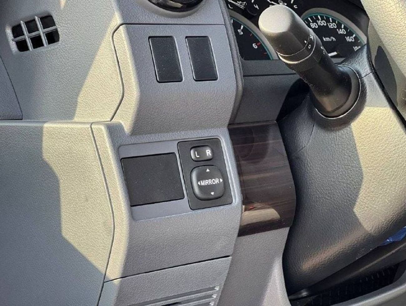 Toyota Land Cruiser 70 LC76 4.0L PTR M/T // 2024 // HIGH OPTION WITH DVD & BACK CAMERA , POWER WINDOWS , COOL BOX // SPECIA