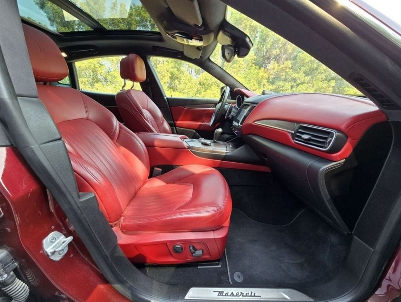 Maserati Levante 3.0T V6 Modena MASERATI LEVANTE 2017 3.0L V6 // AWD // IN MINT CONDITION // WELL MAINTAINED