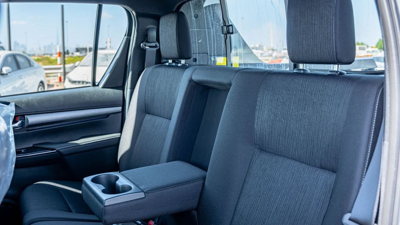 تويوتا هيلوكس 2026 Toyota Hilux Adventure 4.0L AT Petrol (White)