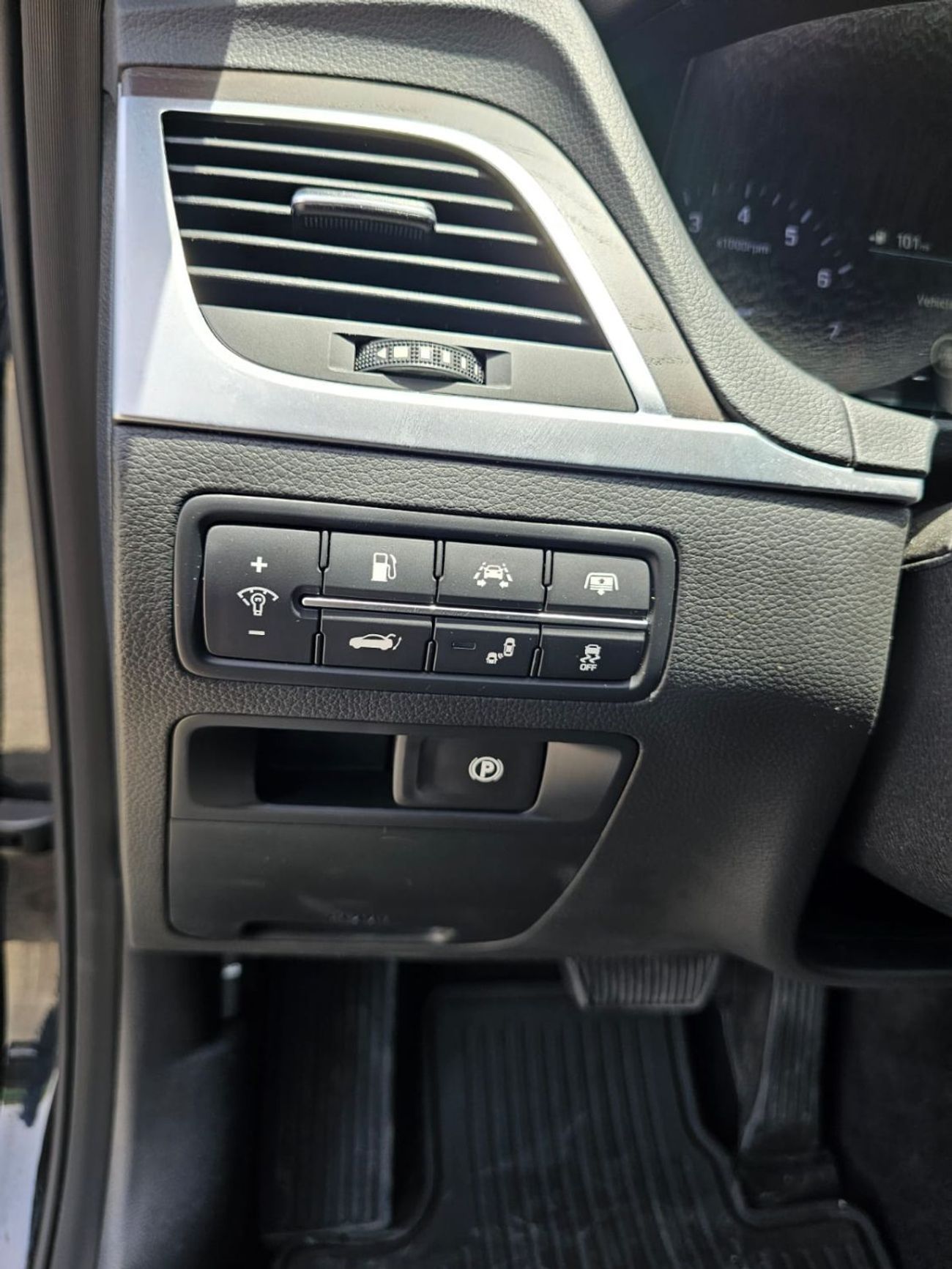 Genesis G80 Royal 5.0L