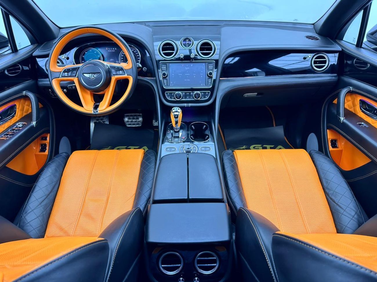 Bentley Bentayga 2018 Bentley Bentayga W12, Excellent Condition, GCC