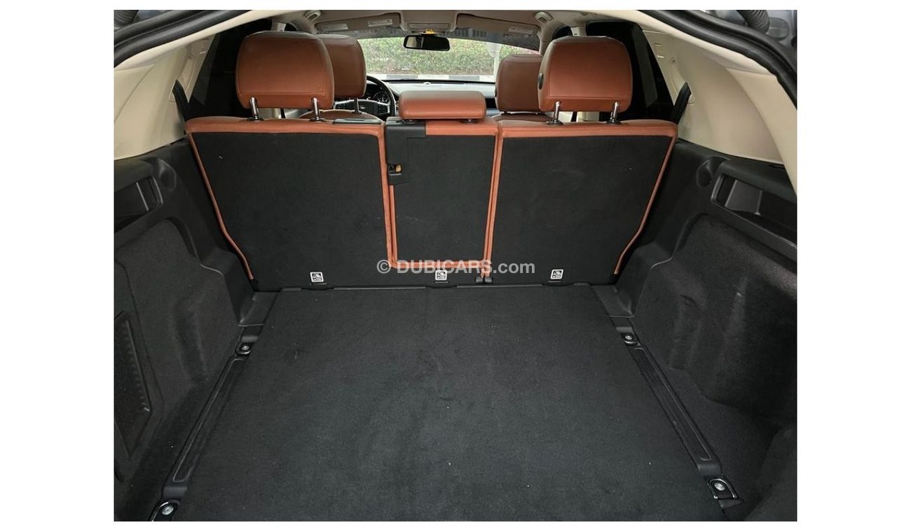 لاند روفر دسكفري LAND ROVER DISCOVERY HSE SPORT 2017 FULL OPTION VERY LOW MILEGAE DEALER WARRANTY