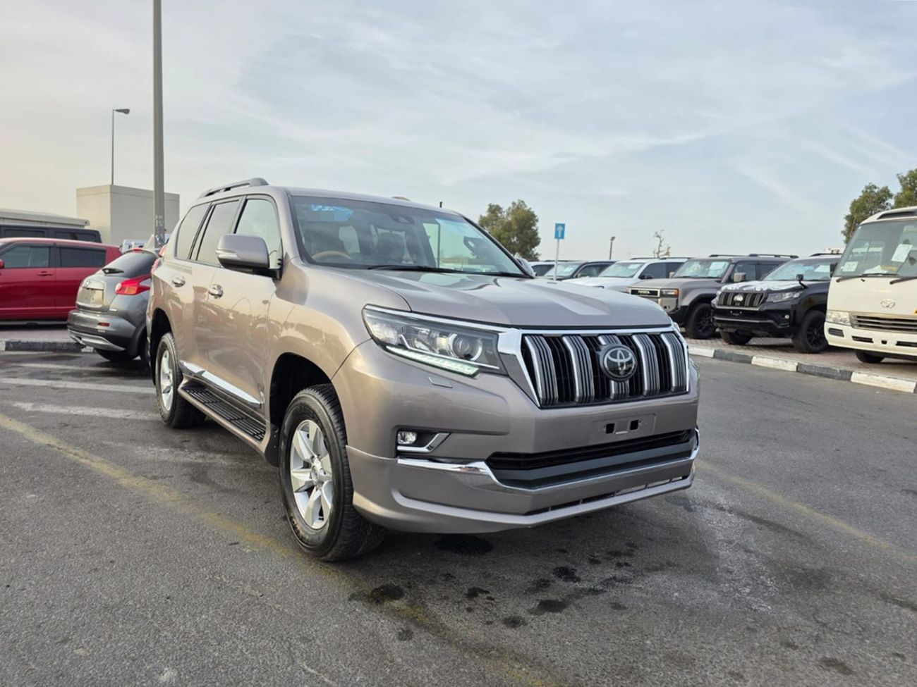 Toyota Land Cruiser TOYOTA LAND CRUISER PRADO SUV RHD 2019 MODEL 2.8 L DIESEL AUTOMATIC(PM52159)
