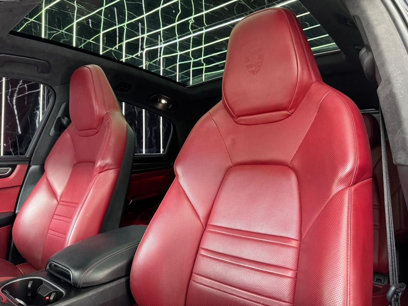 بورش كايان GTS Coupe
