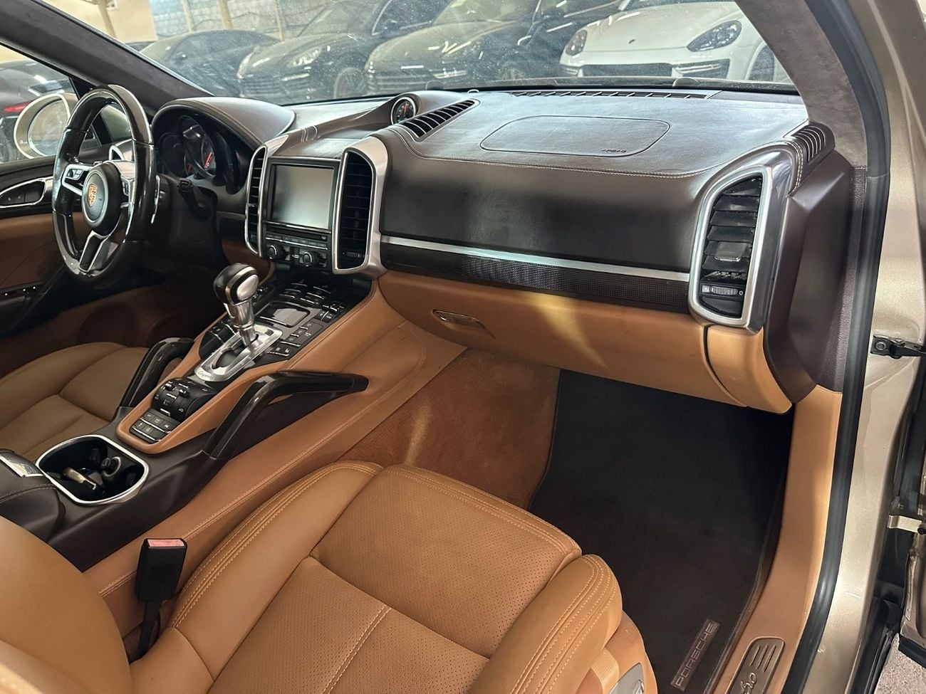 Porsche Cayenne PORSCHE CAYENNE TURBO 2015 | PANORAMIC ROOF | SPORTS CHRONO PACKAGE | FULL CARBON INTERIOR PACKAGE