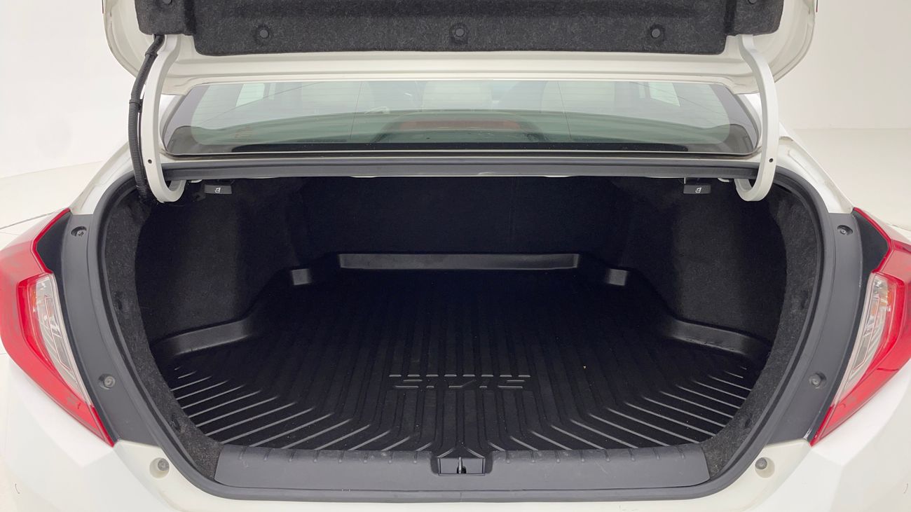 هوندا سيفيك LX SPORT 1.6 | بدون دفعة مقدمة | اختبار قيادة مجاني للمنزل