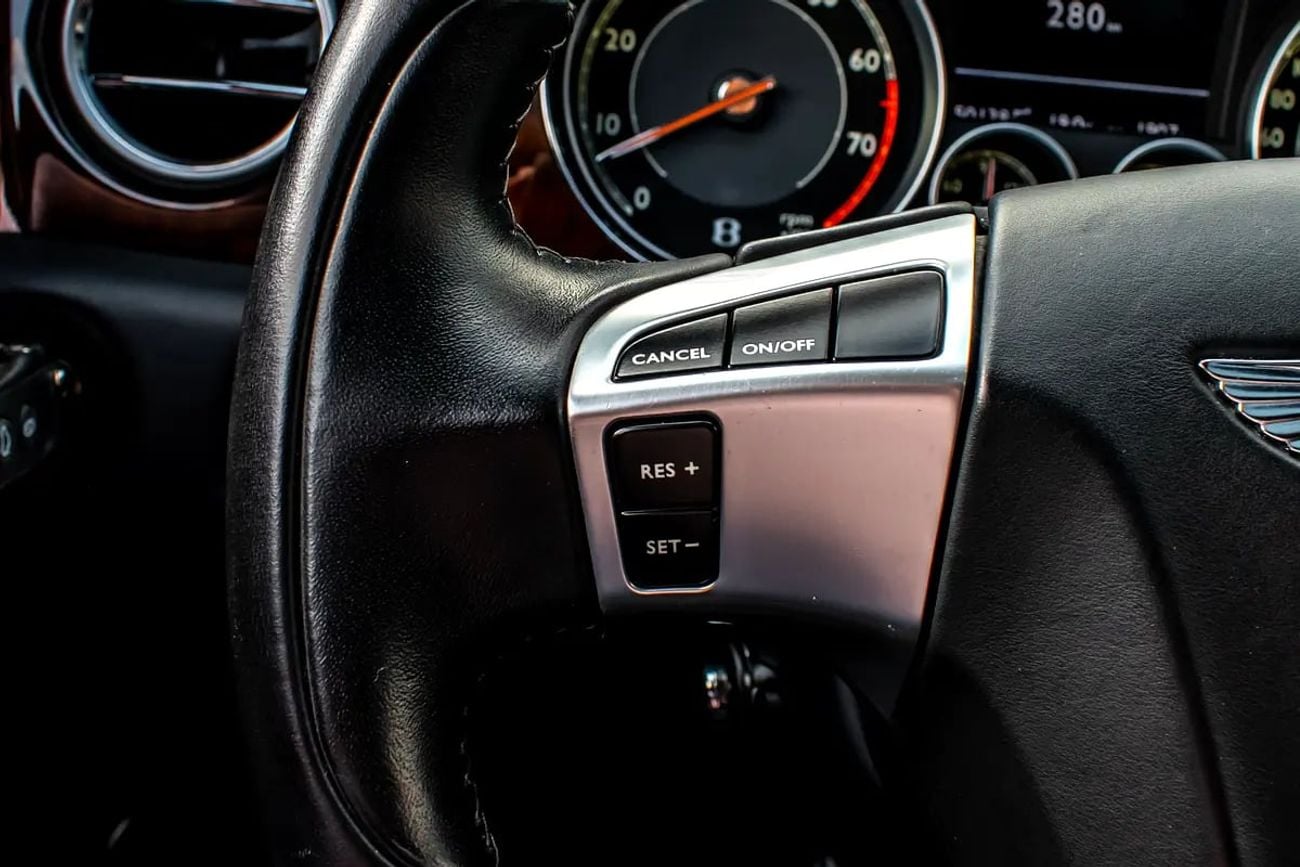 بنتلي فلاينج سبور SUPER CLEAN - ONLY 50,000 KM