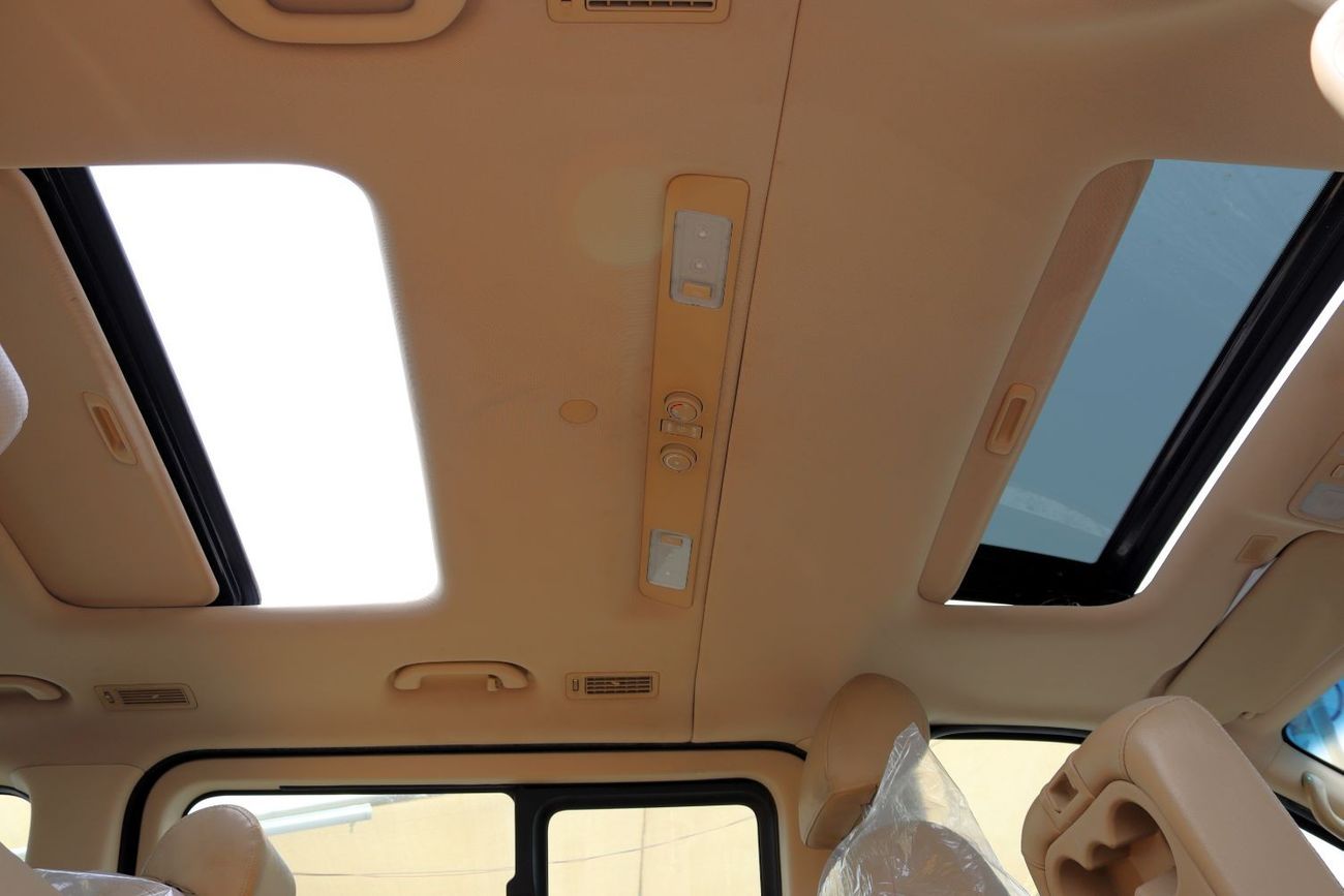 هيونداي H-1 متوسط المواصفات خالية من الحوادث - خليجي - فتحتين سقف - رقم واحد الفل - بحالة الوكالة من الداخل والخ