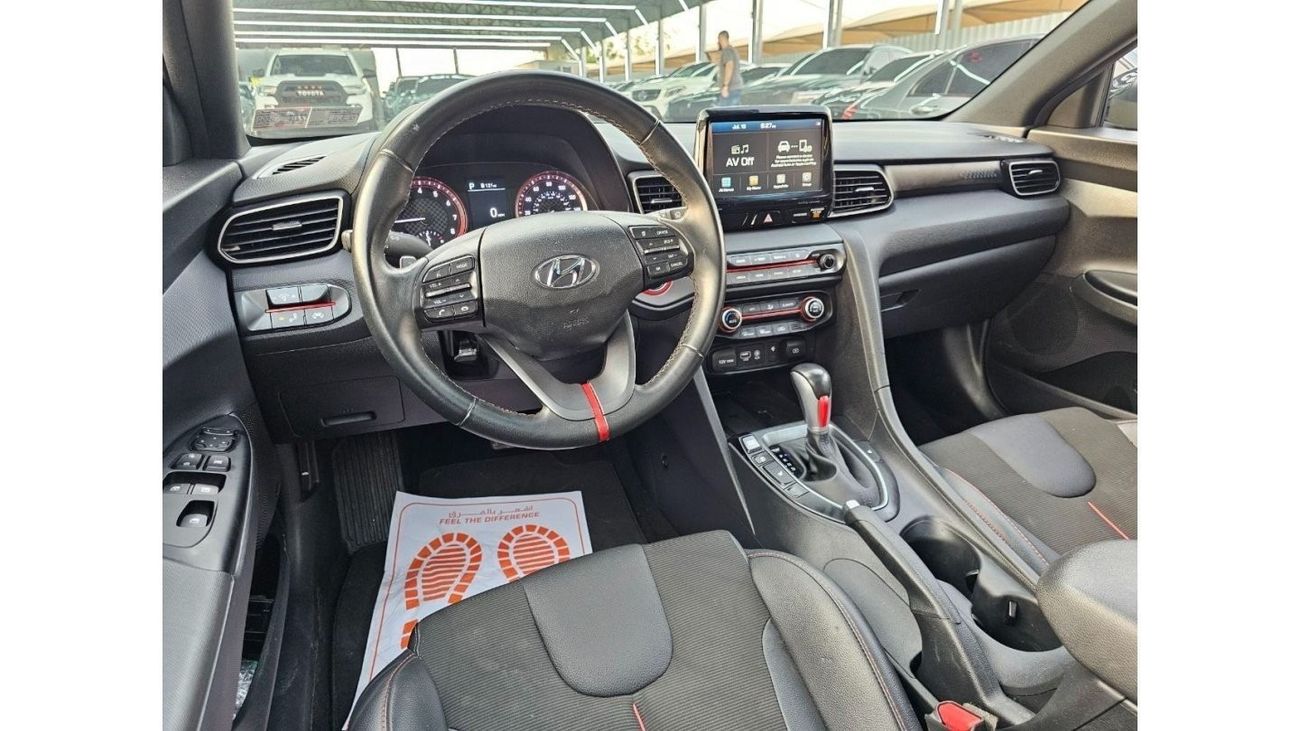 Hyundai Veloster Std