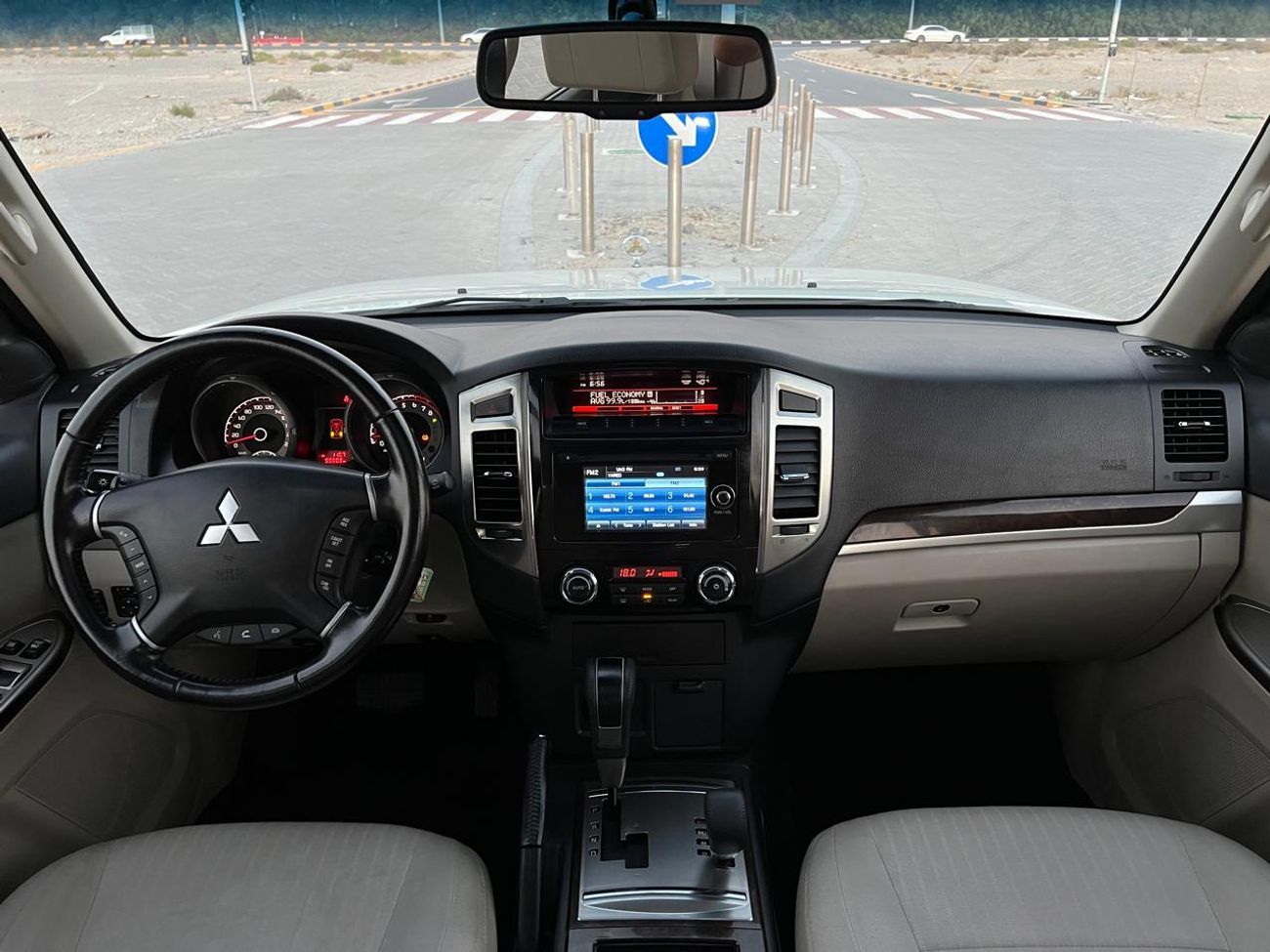 Mitsubishi Pajero Mitsubishi Pajero 2022 3.5L GCC Specs