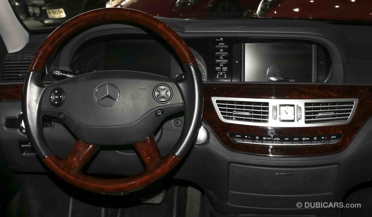 Mercedes-Benz S 500