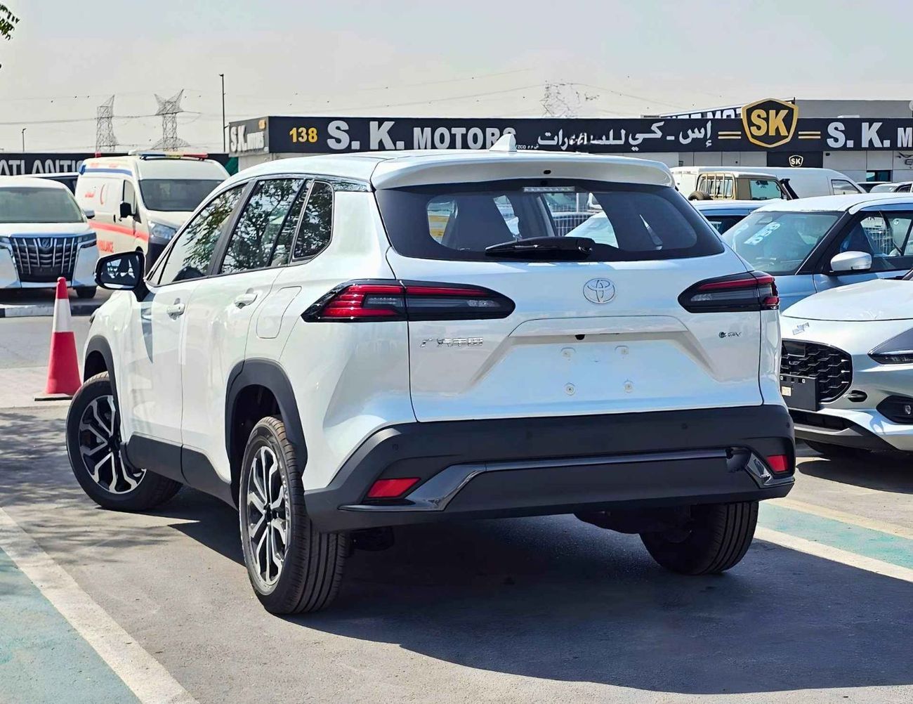 Toyota Frontlander HYBRID LUXURY WITH ELECTRIC BACK DOOR / 2.0L PETROL V4/RADAR/SUNROOF/DRIVER POWER SEATS (CODE#FLPA)