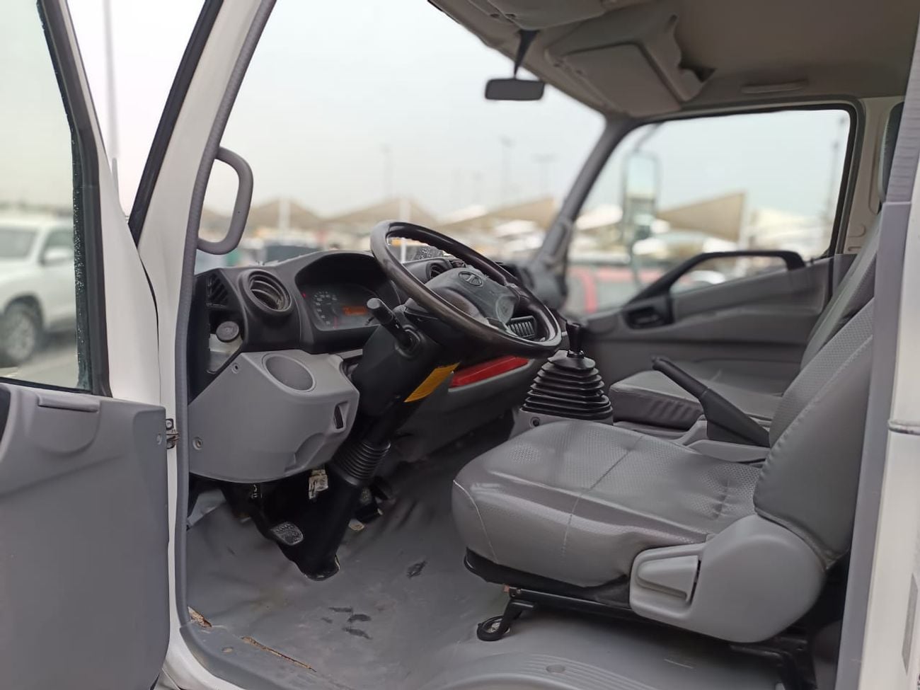 Hino 300 Hino cargo diesel 2019 best price !!!!!!!