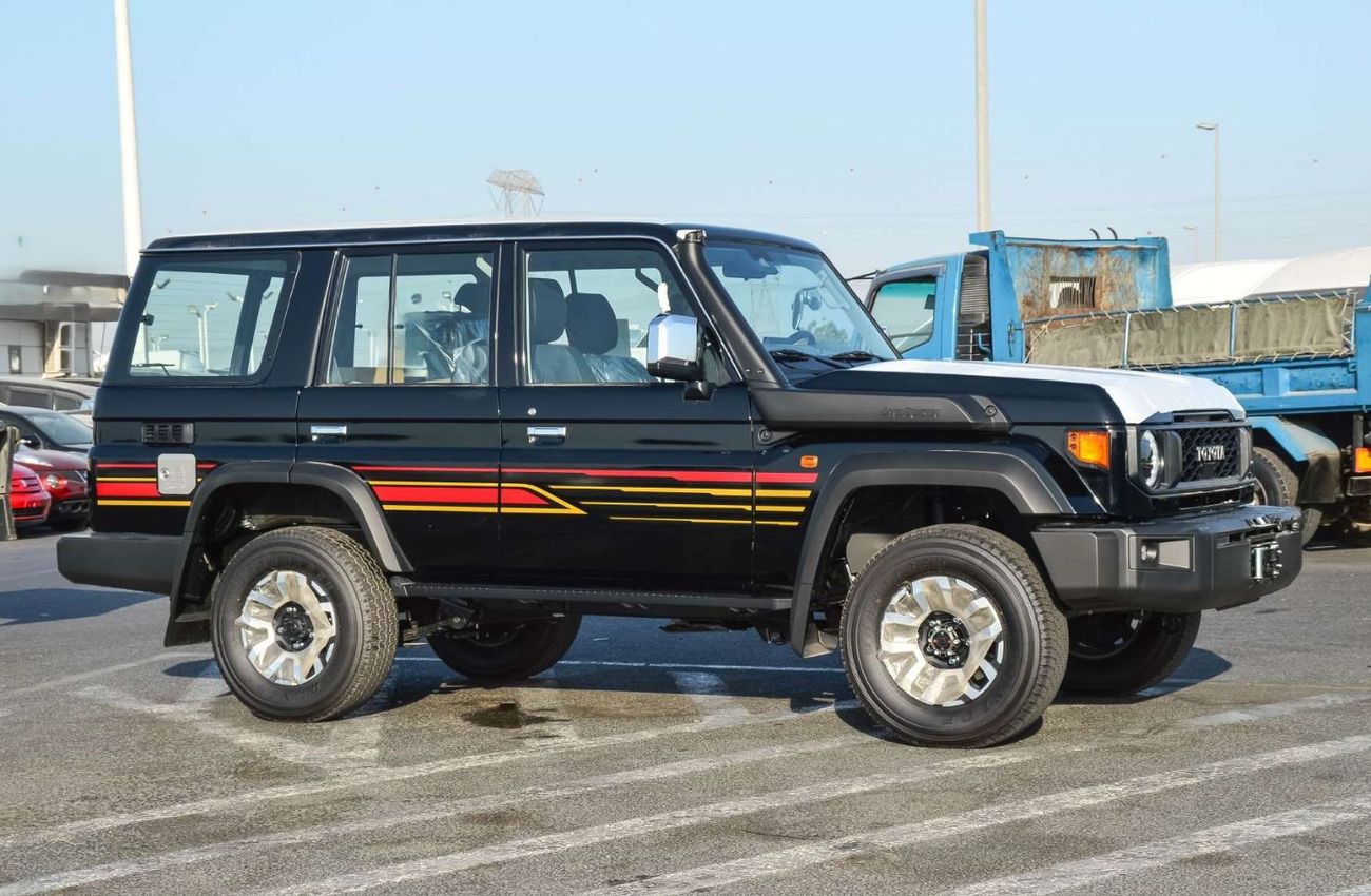 Toyota Land Cruiser 70 TOYOTA LAND CRUISER 76 2.8L 4WD SUV 2025 - BLACK