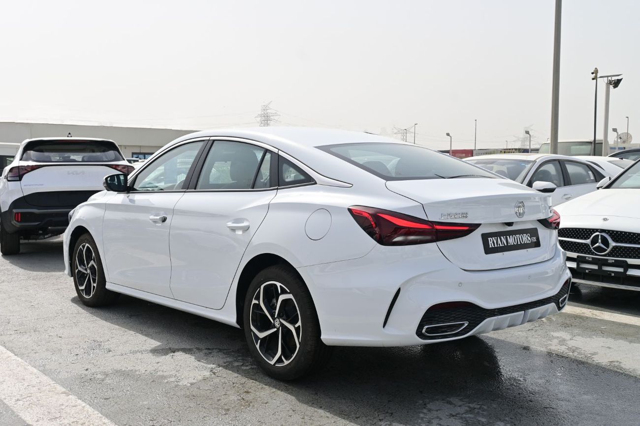 أم جي 5 MG5 1.5L Turbo, Petrol, FWD Model 2025 Color White