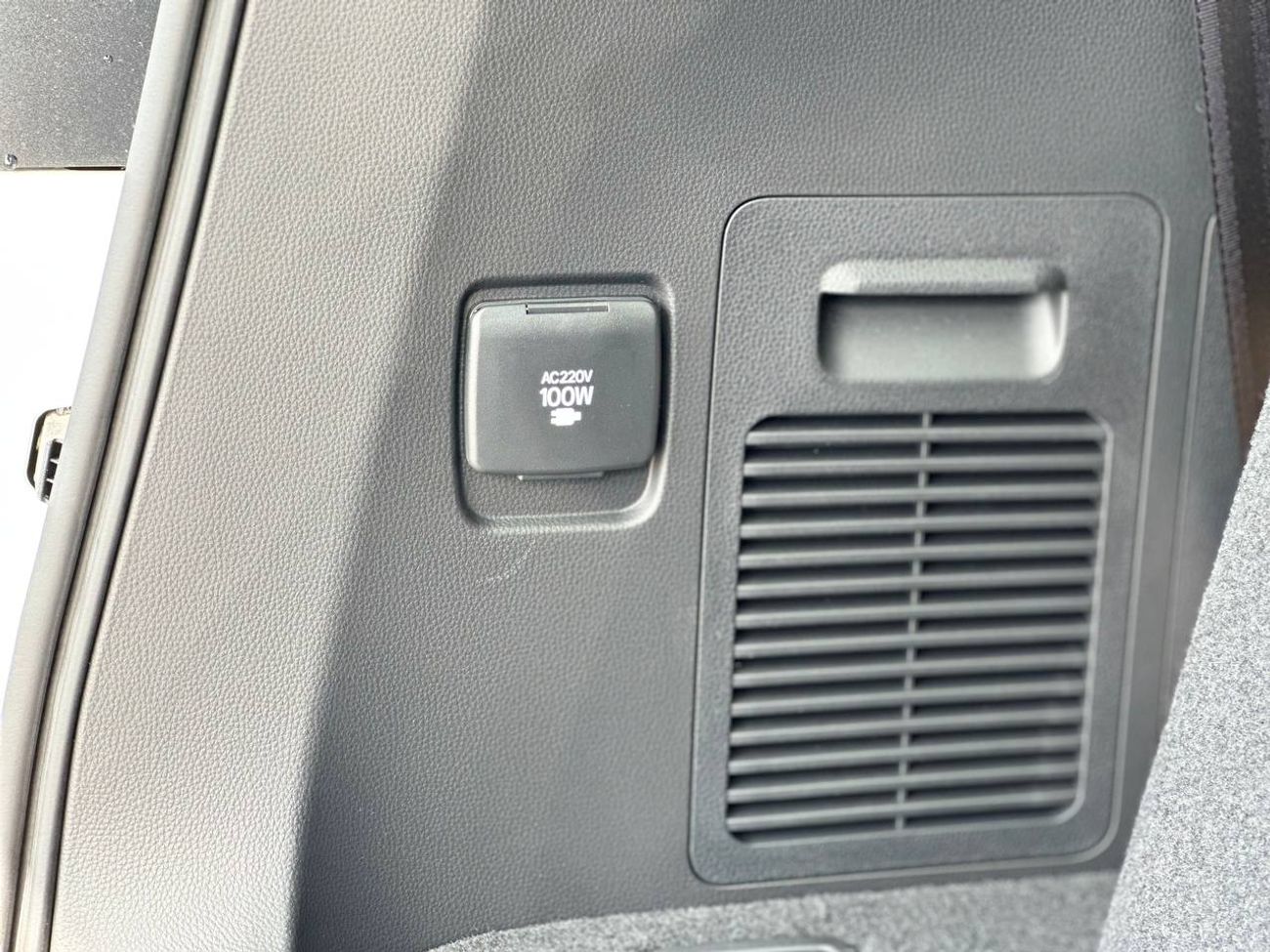 Toyota Land Cruiser GXR 4.0L PTR A/T // 2026 // High Option With Dvd&Back Camera , Sunroof , Leather & Power Seats // Sp