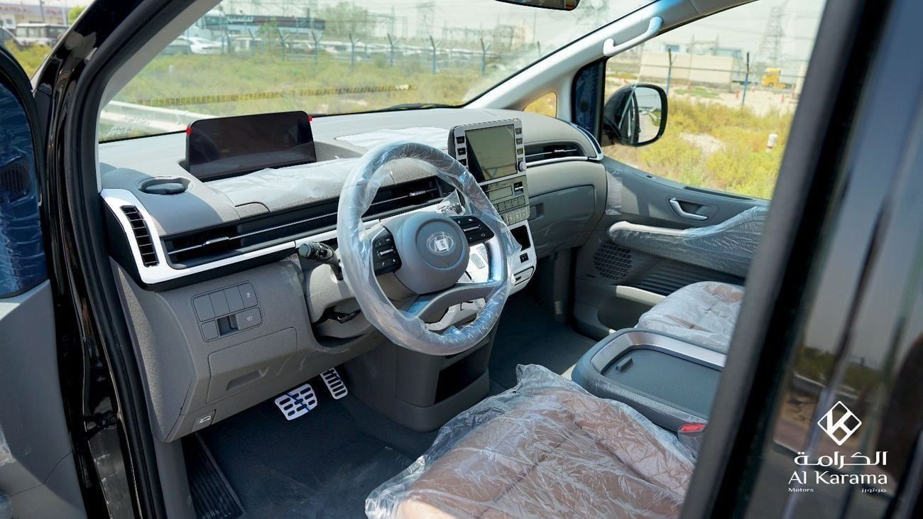 هيونداي ستاريا محرك 3.5 لتر VIP | نظام صوتي Boss | كاميرا 360 درجة | تصميم فاخر بسبعة مقاعد | فتحتان للسقف