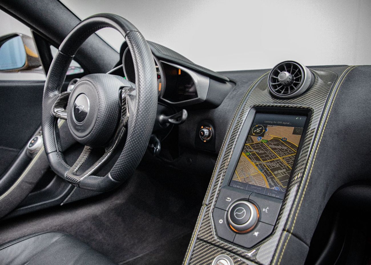 مكلارين MP4-12C