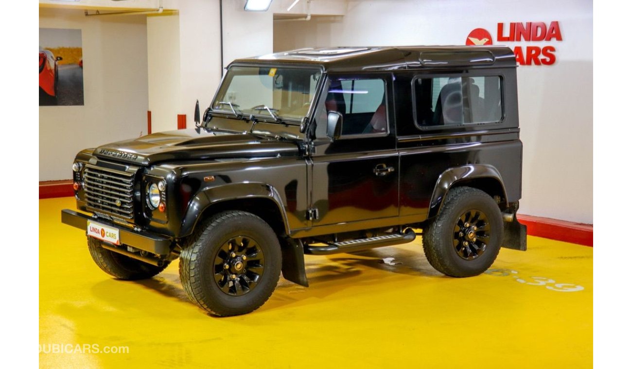 Land Rover Defender Land Rover Defender 2015 GCC under Warranty with Flexible Down-Payment.