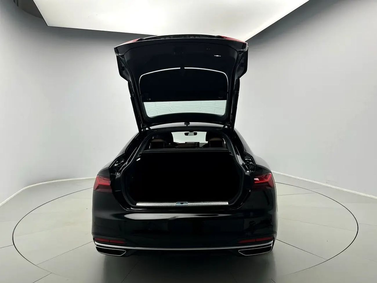 Audi A5 40 TFSI Advanced 2.0L (187 HP) Sportback Advanced 40 TFSI 190hp (Ref# 57326) EXCLUSIVE RAMADAN OFFER