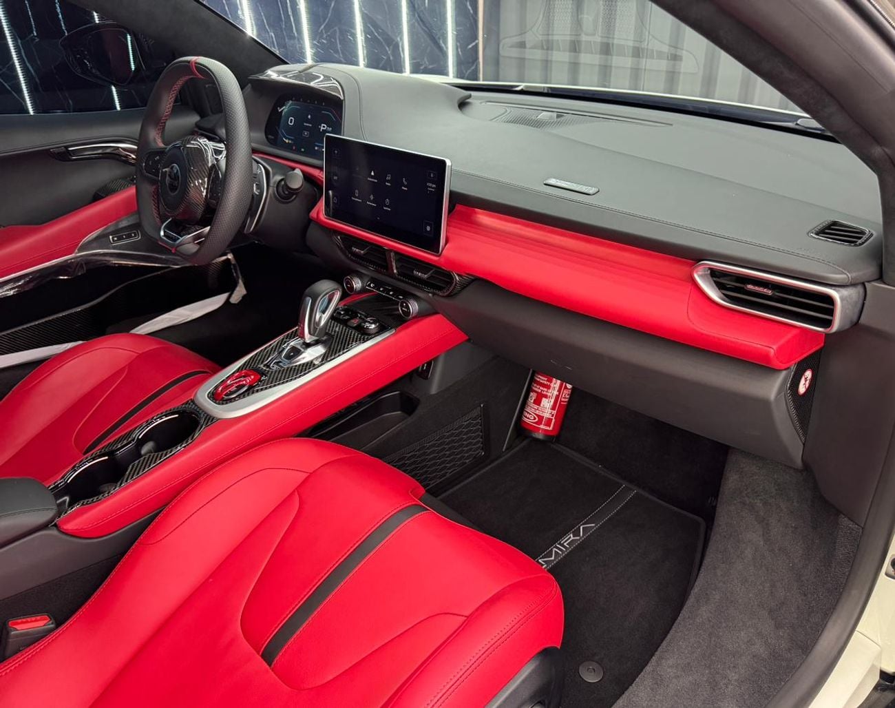 لوتس أميرة Emira - 2.0L,360Hp,8- Speed Automatic,RWD